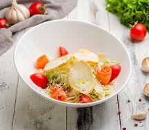 Салат Цезарь с семгой