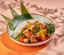 Курица с овощами в кисло-сладком соусе