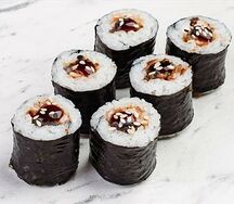 Маки с угрем