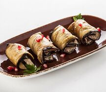 Баклажаны, фаршированные грецкими орехами