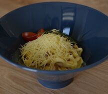 Паста домашняя с куриным филе в сливочно-сырном соусе