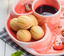 Орешки с вареной сгущенкой