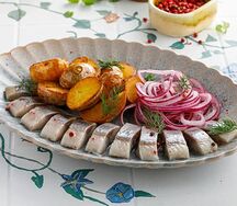 Сельдь с запеченным картофелем