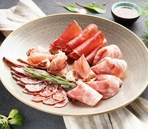 Мясная тарелка