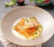 Треска с печеной морковью