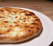 С картофелем и сливочным маслом
