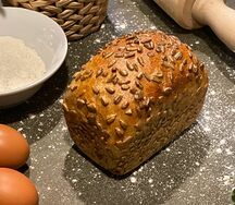 Хлеб серый с семечками