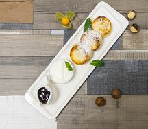 Сырники творожные с сухофруктами