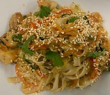 Вок с курицей и овощами