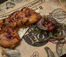 Шашлык из курицы на углях