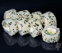 Ролл Касеус с огурцом