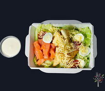 Салат Цезарь с лососем