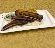 Шашлык из бараньей корейки с картофелем фри