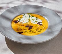 Тыквенный крем суп со страчателлой