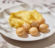 Пюре с фрикадельками