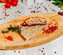 Кутаб с начинкой из мяса телятины