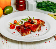 Свиные ребра под соусом барбекю