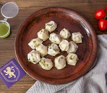 Пельмени с зелёным маслом (варёные или жареные)