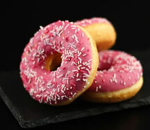 Донат Ягодный микс с начинкой