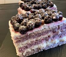 Пирожное Лавандовое с черникой