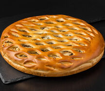 Пирог с курицей и грибами