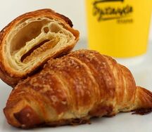 Круассан с абрикосом