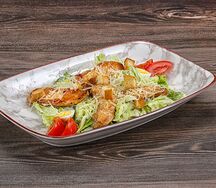 Салат Цезарь с курицей