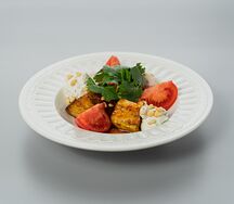 Салат с хрустящими баклажанами и помидорами