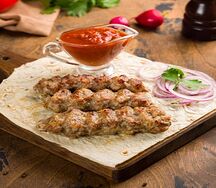 Люля-кебаб из курицы в лаваше