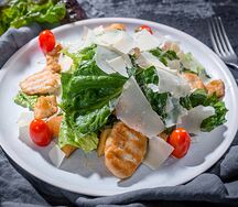 Цезарь с куриным филе
