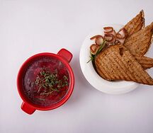 Борщ с говядиной и салом