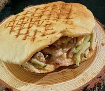 Шаверма с цыплёнком в пите