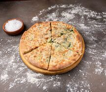 Хачапури с сыром и шпинатом