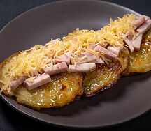 Драники с ветчиной и сыром