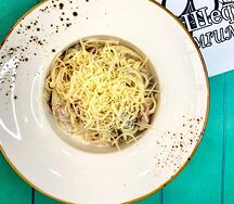 Паста с беконом и грибами