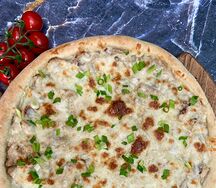 Пицца Жюльен с курицей и грибами