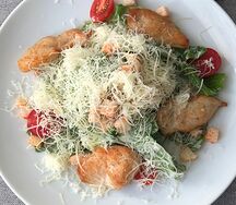 Цезарь с курицей