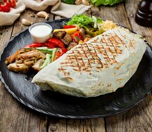Шаурма с курицей По-болгарски