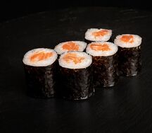 Мини ролл с лососем