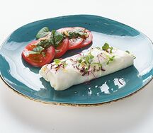 Омлет белковый с моцареллой и помидорами