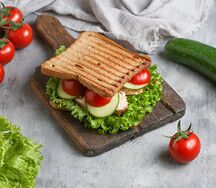 Տոստ հավի մսով