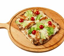 Римская цезарь с цыплёнком
