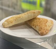 Пирожок с капустой и грибами
