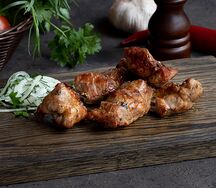 Шашлык из cвинoй шейки