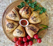 Самса с говядиной и овощами