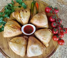 Самса с курицей и сыром