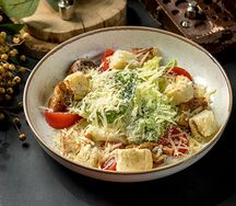 Цезарь с курицей