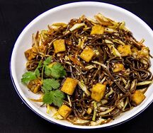 Лапша соба с овощами и тофу