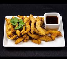 Хрустящая острая курица с пряным соусом 