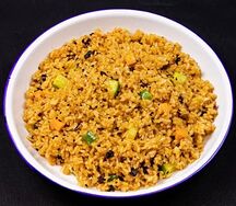 Рис Лаоганма с яйцом и огурцом 